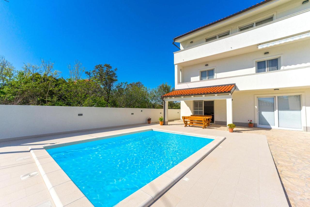 Villa Bianca - Apartment With Private Pool Privlaka  Exteriér fotografie